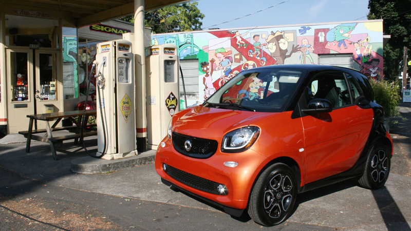 Illustration for article titled The 2016 Smart ForTwo Isn't Allowed To Be As Fun As It Could Be